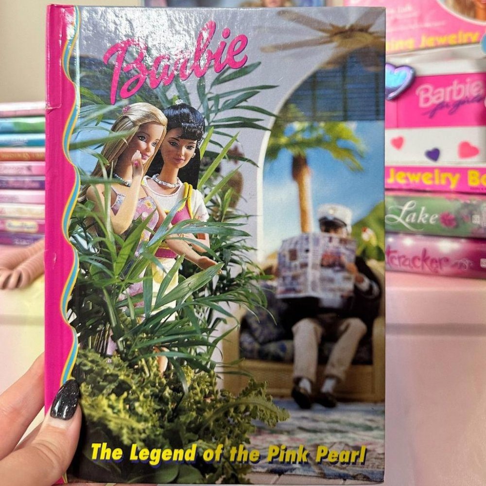 1999 BARBIE THE LEGEND OF THE PINK PEARL‎ BOOK